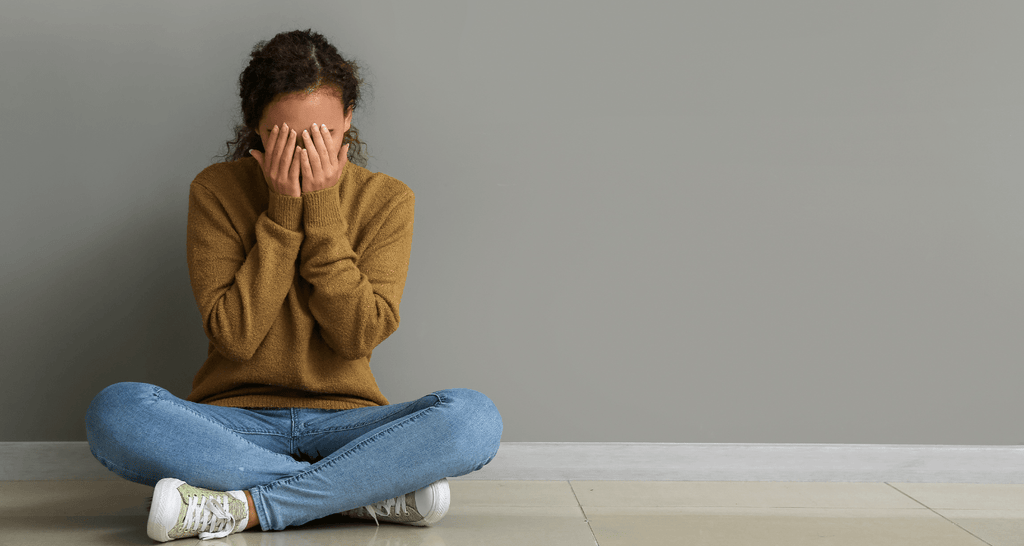 COMMENT PRÉPARER UNE FILLE À SES PREMIÈRES RÈGLES… SANS STRESS ?