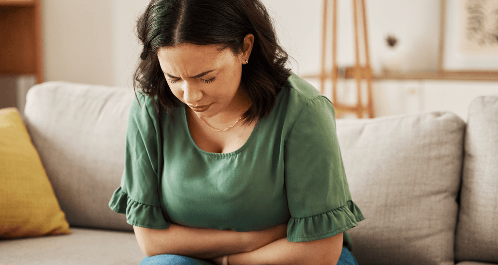 DOULEUR INTESTINALE CHEZ LES FEMMES : CAUSES ET SOLUTIONS